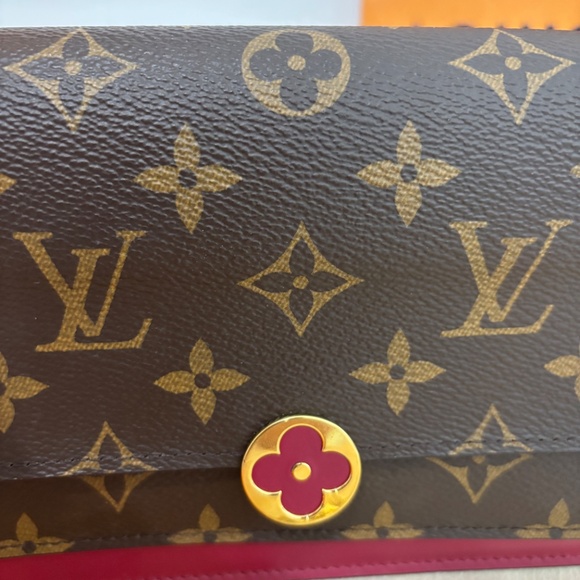 Flore Chain Wallet Louis Vitton - Picture 3 of 5